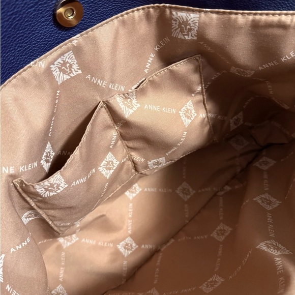 Anne Klein Navy and Brown Zippered Purse - Picture 10 of 11